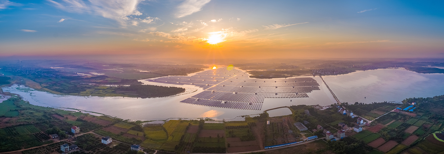 完美体育江西鄱阳123.235MW “渔光互补”型光伏发电扶贫项目